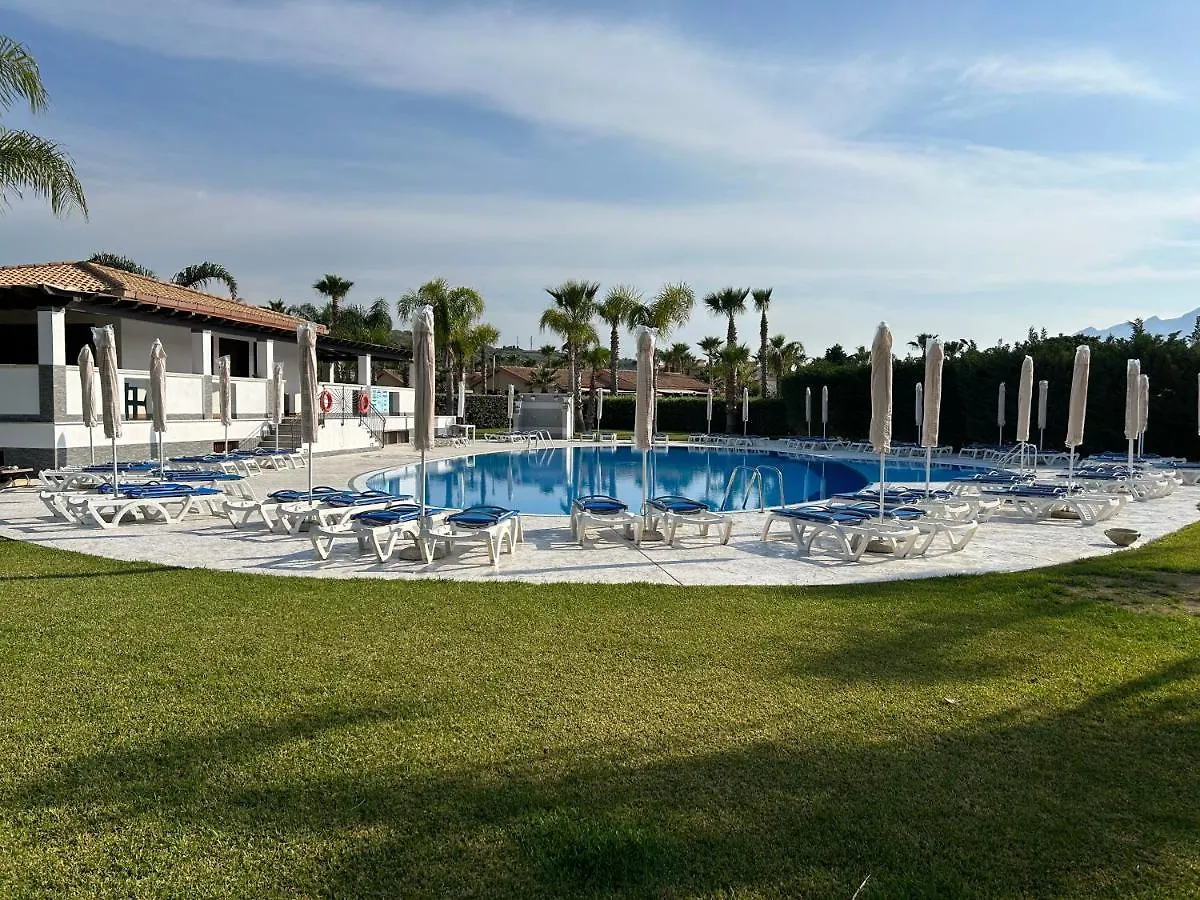 Residence Hydria Campofelice Di Roccella